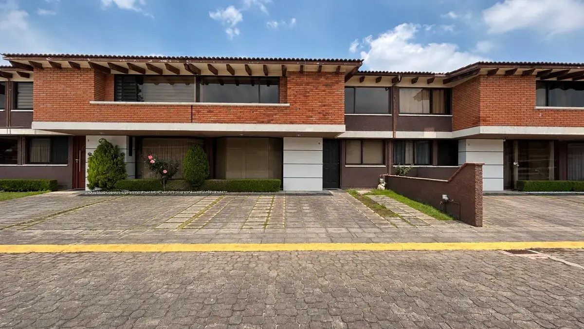 Casa en renta en San Francisco Coaxusco, Metepec — foto 1 de 31