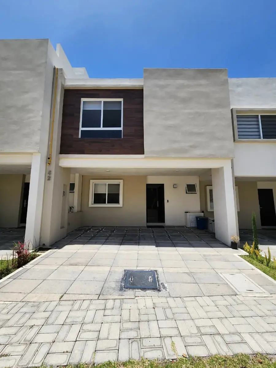 Casa en renta en Lomas de Angelópolis, San Andrés Cholula — foto 1 de 18