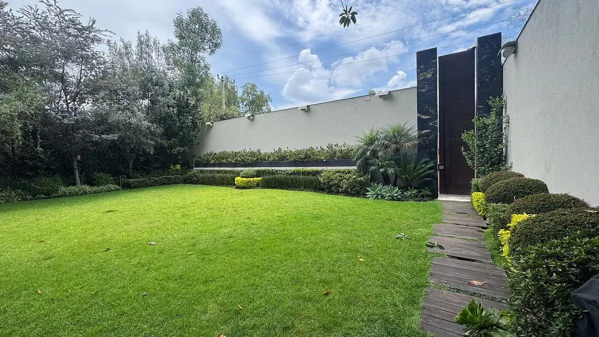 Casa en venta en Jardines del Pedregal, Álvaro Obregón — foto 1 de 34