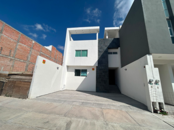 Casa Venta Fraccionamiento Villa Magna Segunda Sección San Luis Potosí, SLP