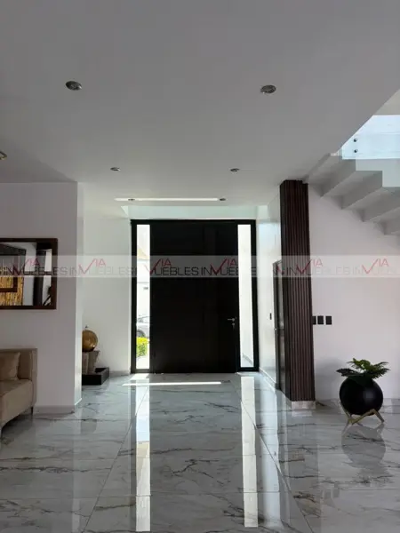 Casa en venta en El Uro Oriente, Monterrey — foto 2 de 34