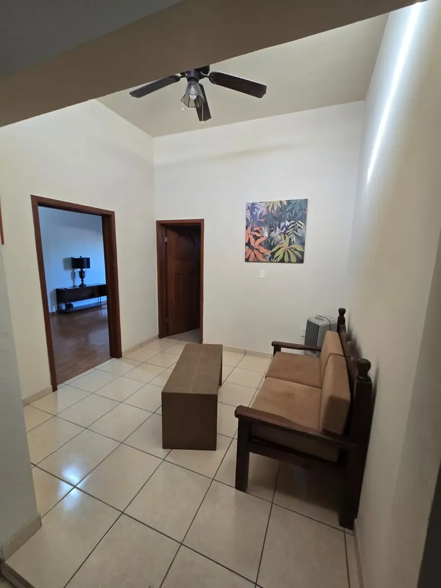 Casa en renta en Navarro, Torreón — foto 1 de 9