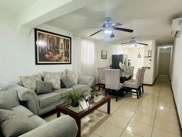 Casa en venta en Arboledas de Corregidora, Guadalupe — foto 3 de 17