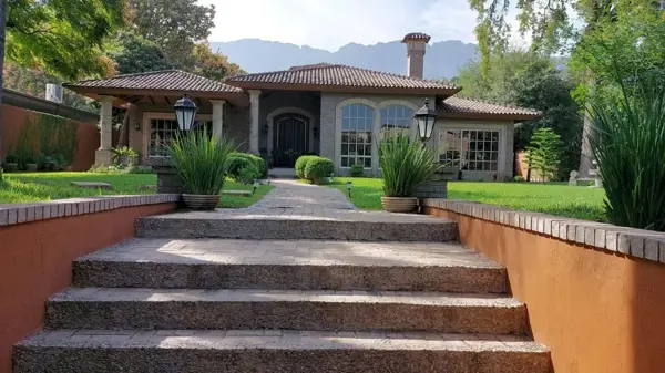 Terreno en Venta en Del Valle, San Pedro Garza García, Nuevo León 2