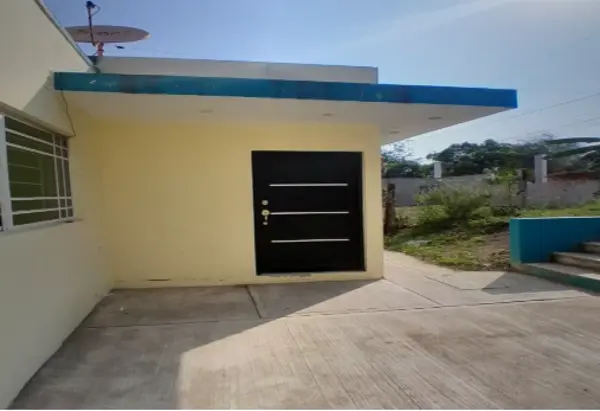 CASA DE ENTREGA INMEDIATA EN MANUEL AVILA CAMACHO, COL. SANTA FE, TANTOYUCA, VERACRUZ