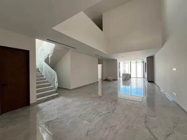 Casa en venta en El Uro, Monterrey — foto 2 de 25