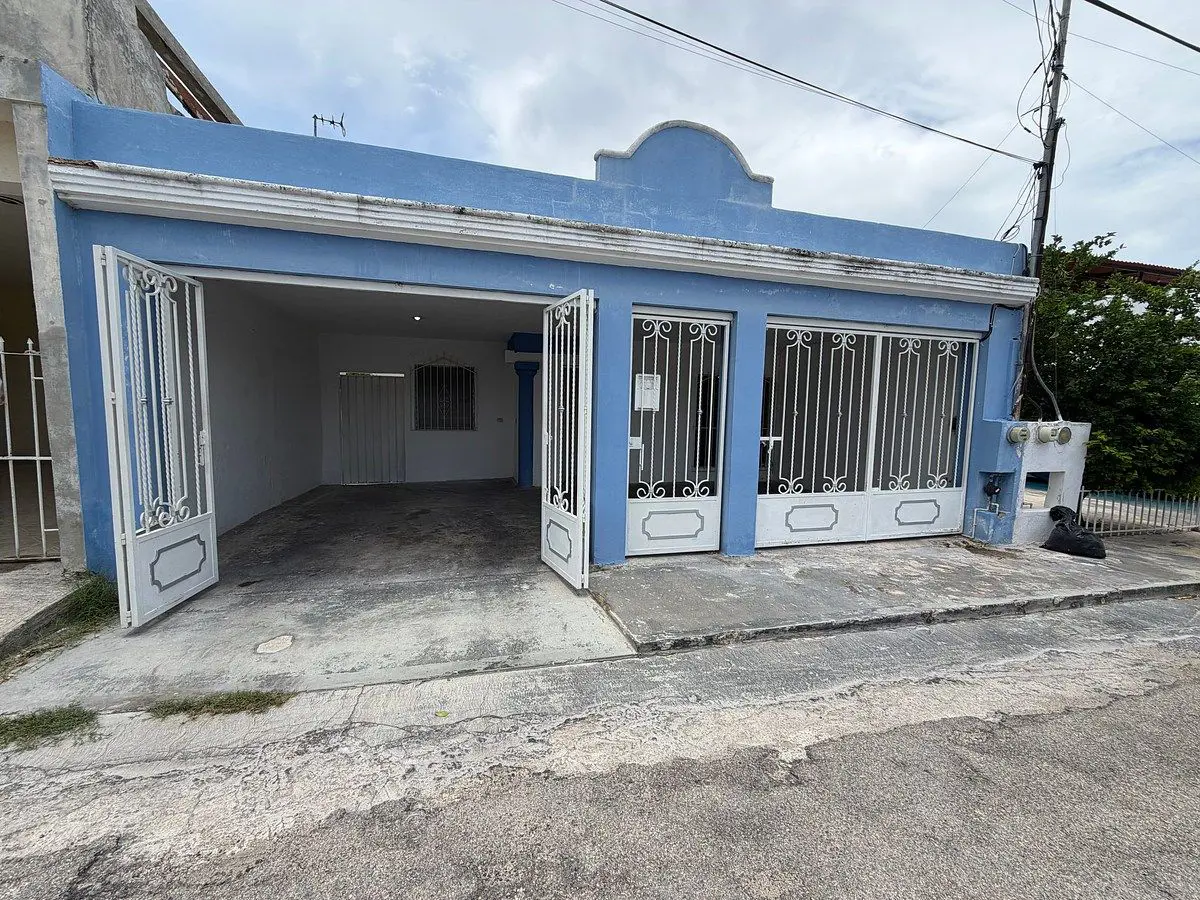 Casa en venta en Yucalpeten, Mérida — foto 1 de 16