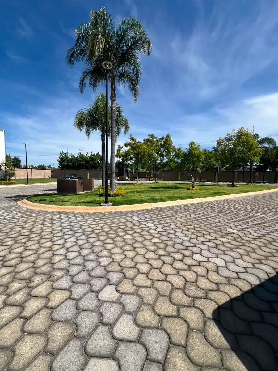 Terreno en venta en Lomas de Angelópolis, San Andrés Cholula — foto 1 de 8