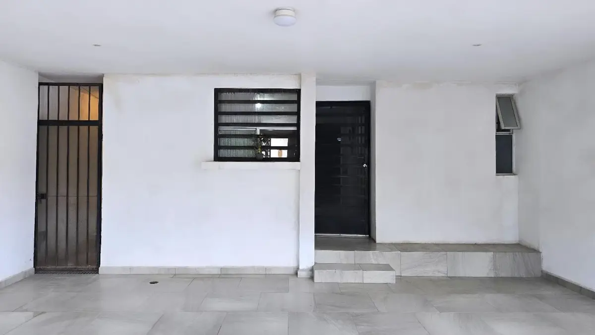 CASA EN VENTA, ZONA MIRASUR, ESCOBEDO (COL. PUERTA DEL SOL) CASA EN VENTA, ZONA MIRASUR, ESCOBEDO (COL. PUERTA DEL SOL)