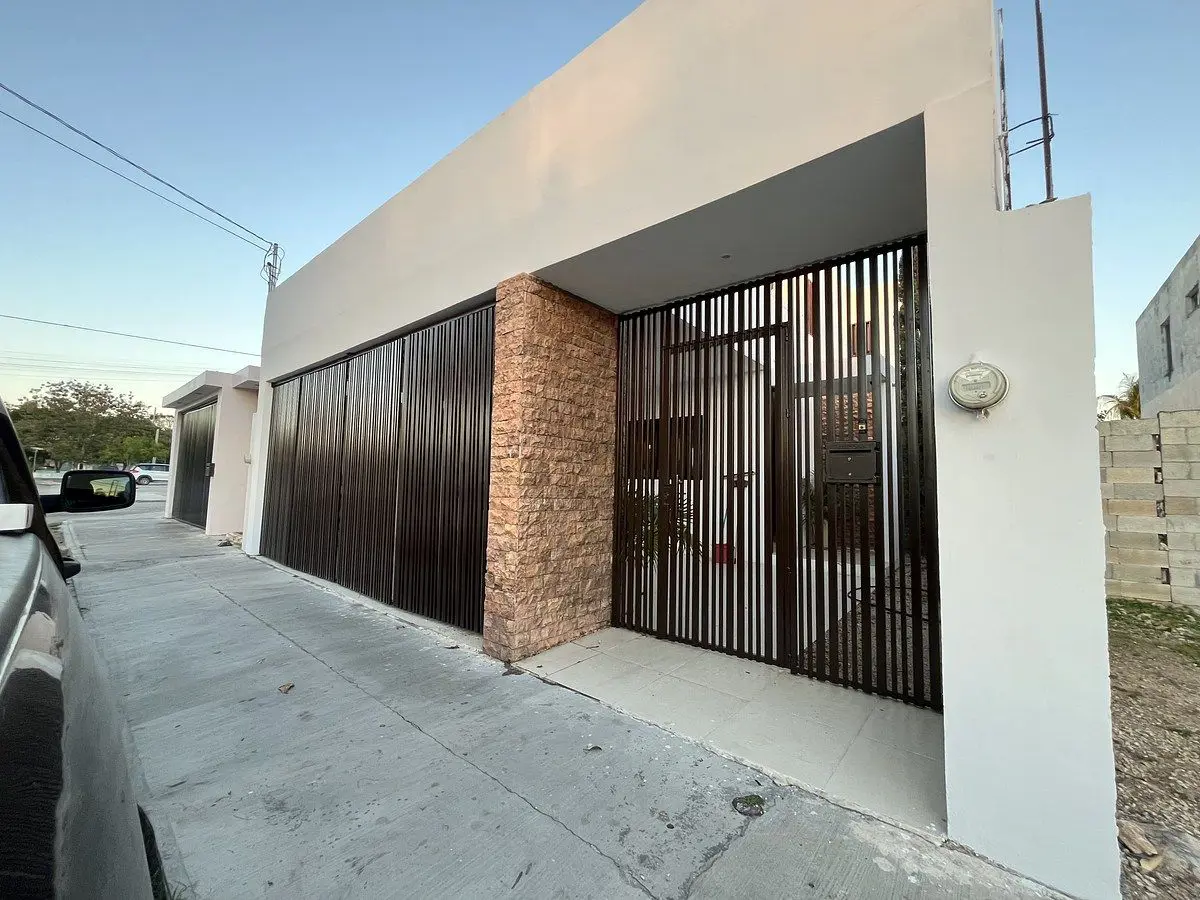 Casa en venta en Paseos Del Vergel, Mérida — foto 1 de 21