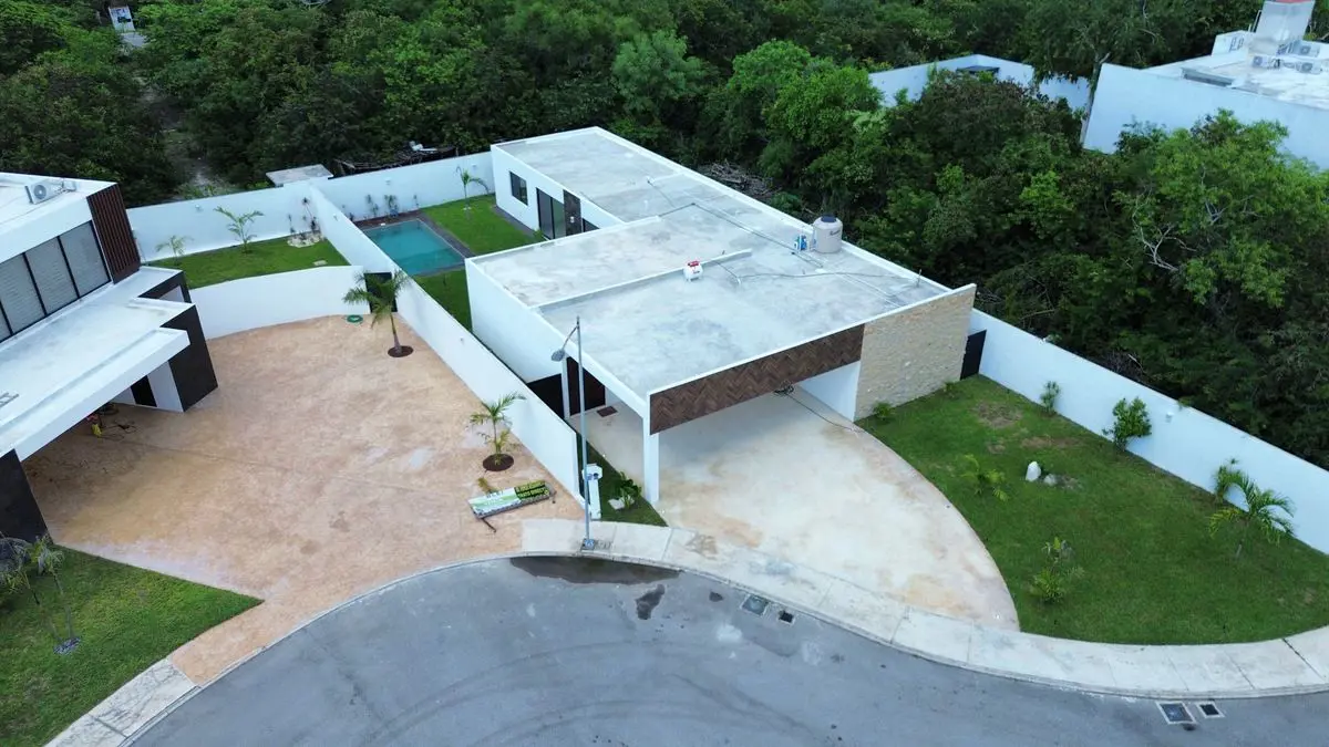 Casa en venta en Jardines de Rejoyada, Mérida — foto 1 de 25