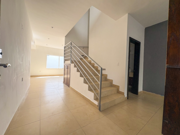 Casa en venta en Navarro, Torreón — foto 3 de 33