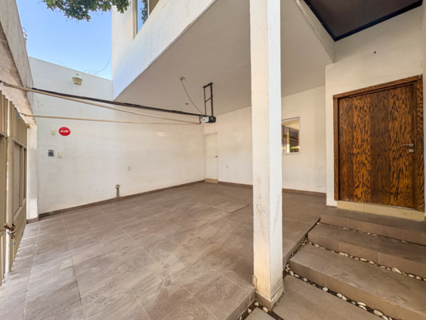 Casa en venta en Navarro, Torreón — foto 2 de 33