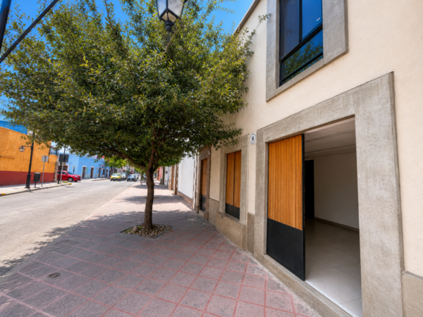Propiedad Comercial y de servicios en el Centro Histórico completamente remodelada