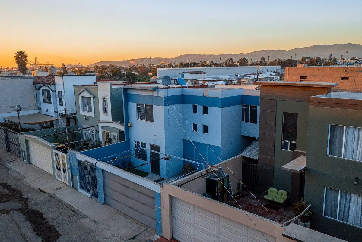 Casa en venta en Valle Dorado, Ensenada — foto 1 de 20