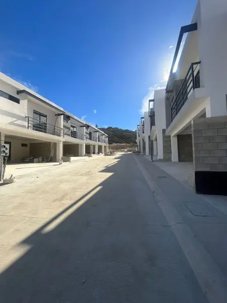 Casa en venta en Valle Dorado, Ensenada — foto 2 de 12