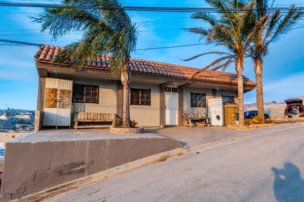 Edificio en venta en Benito Juarez, Playas de Rosarito — foto 2 de 40