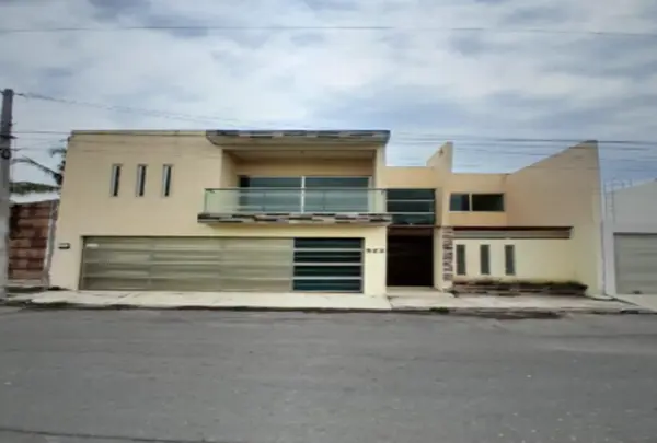 CASA DE ENTREGA INMEDIATA EN CALLE 29, DE JUNIO, COL. GRACIANO SANCHEZ ROMO, BOCA DEL RIO