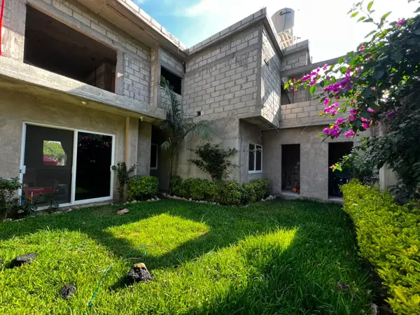 Casa de dos niveles en Galeana Zacatepec Morelos