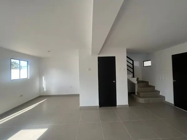 Casa en venta en Valle Dorado, Ensenada — foto 3 de 12