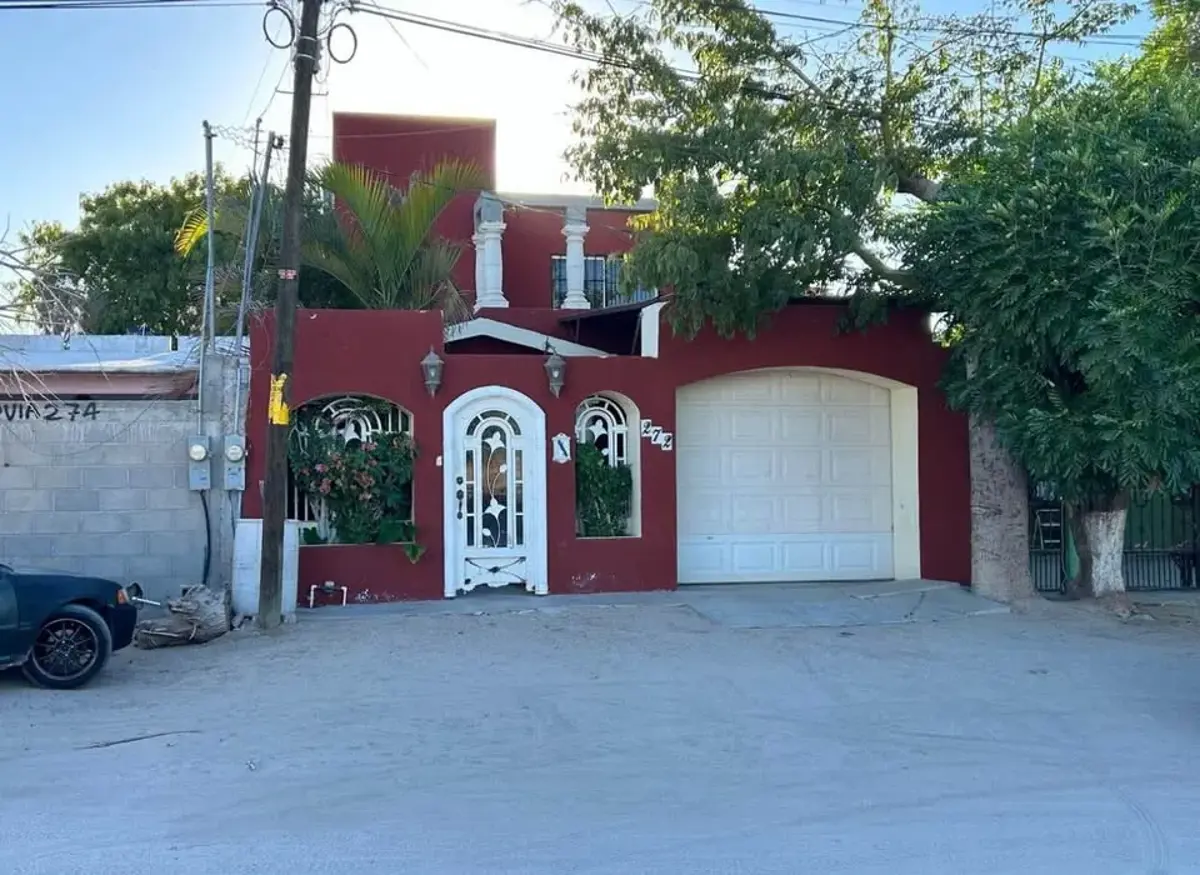 Casa en venta en La Fuente, La Paz — foto 1 de 18