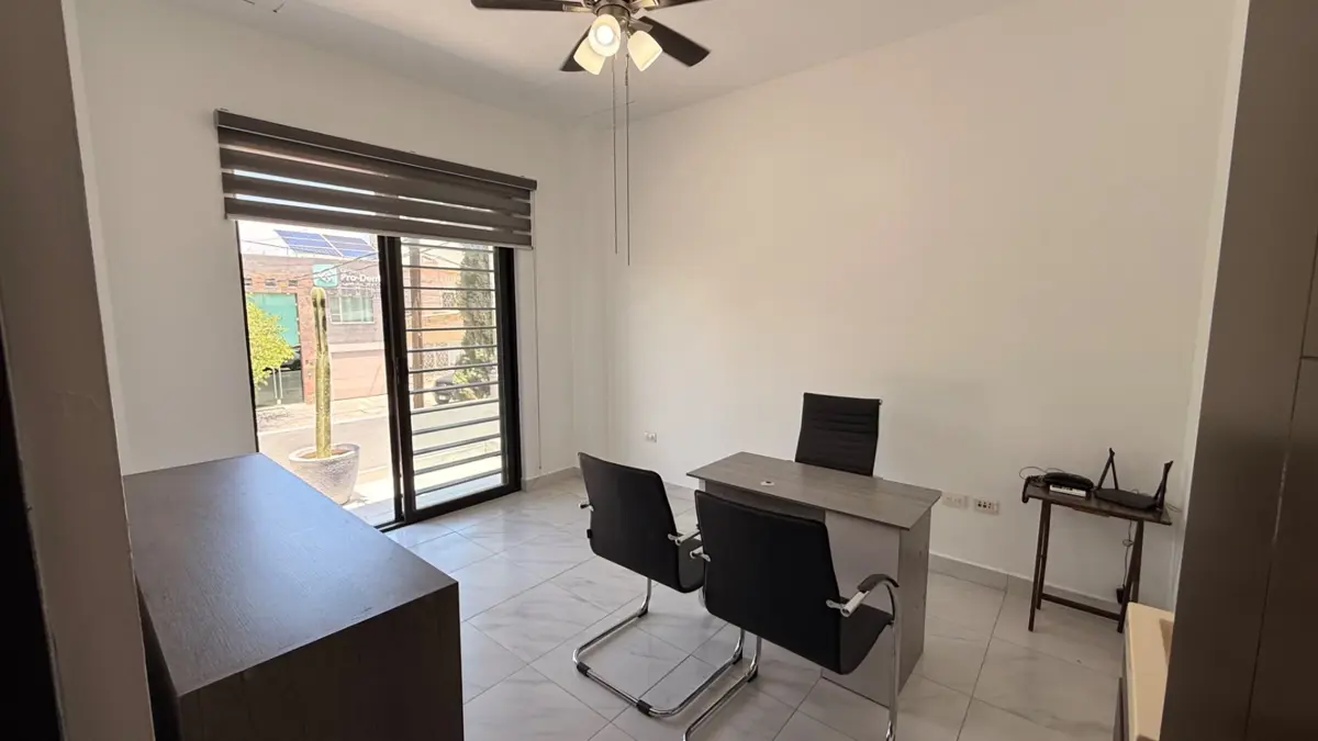 Consultorio en renta en Torreon Centro, Torreón — foto 1 de 10