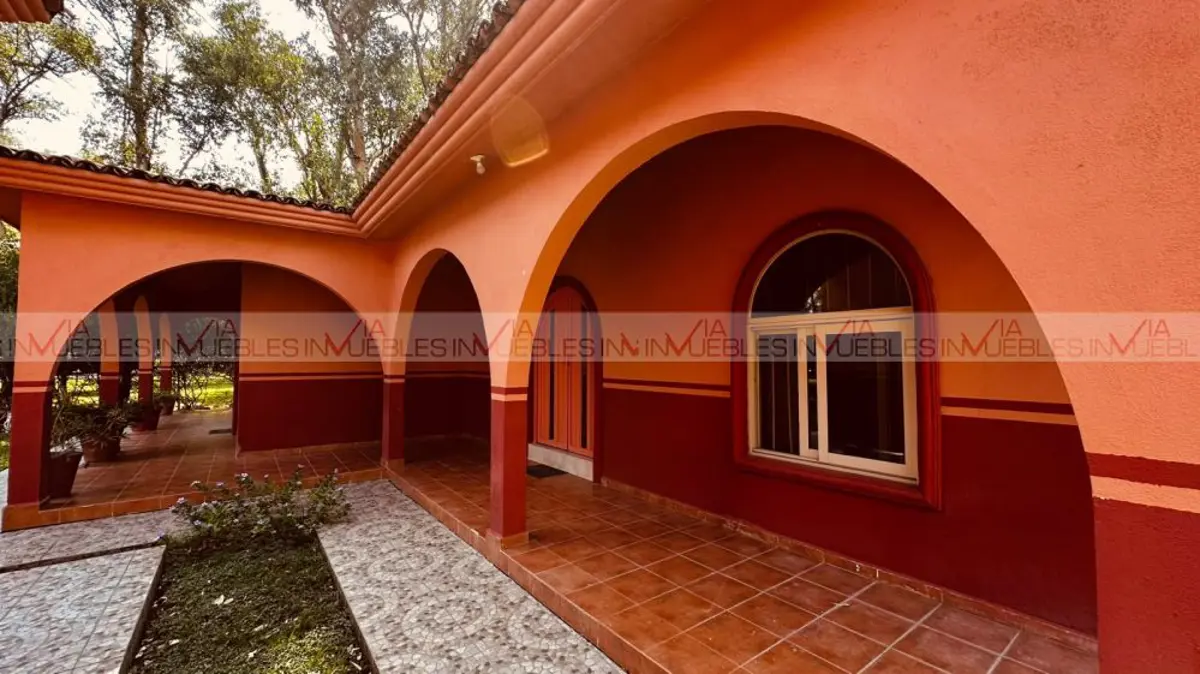 Casa en venta en Bosques de la Silla (Santa Ana de Abajo), Juárez — foto 1 de 24