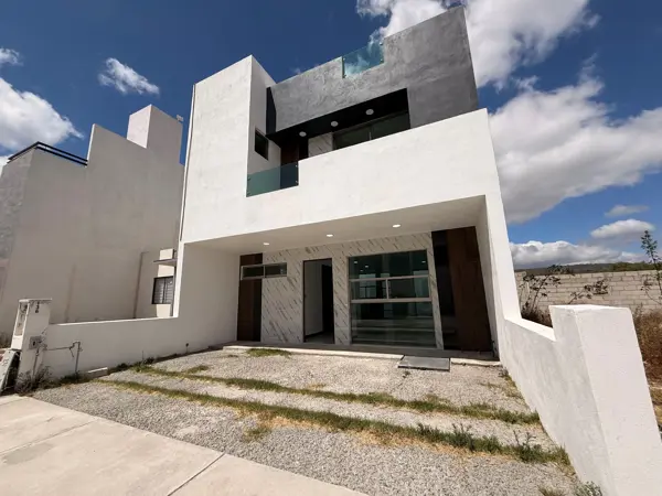 Casa en venta en El Saucillo, Mineral de la Reforma — foto 2 de 16