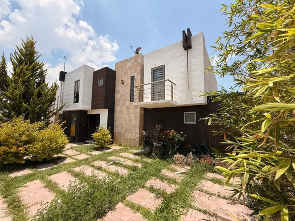 Casa en Venta en Paseos de Chavarría, Mineral de la Reforma