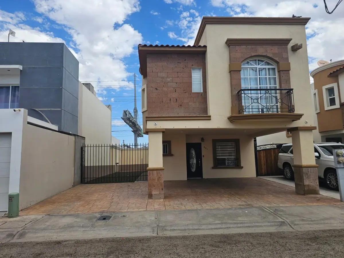 Casa en renta en Quinta Alcázar de Toledo, Mexicali — foto 1 de 23