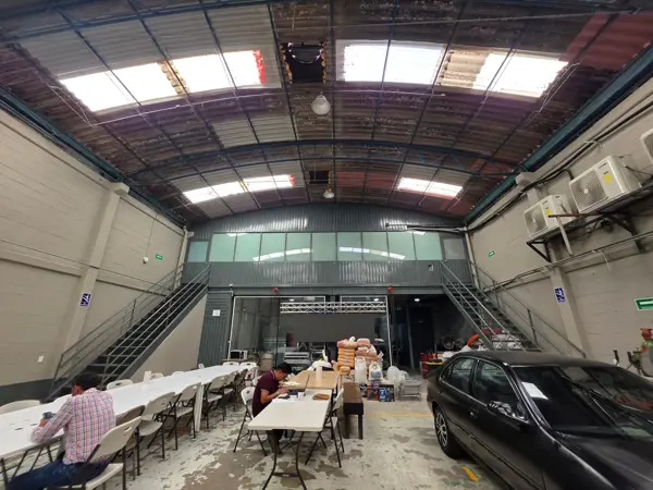 VENTA OFICINA / TERRENO EN SAN PEDRO DE LOS PINOS