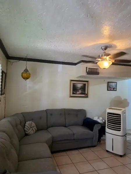 Casa en venta en Partido Romero, Juárez — foto 3 de 44