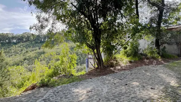 Terreno en venta en Del Bosque, Cuernavaca — foto 2 de 9