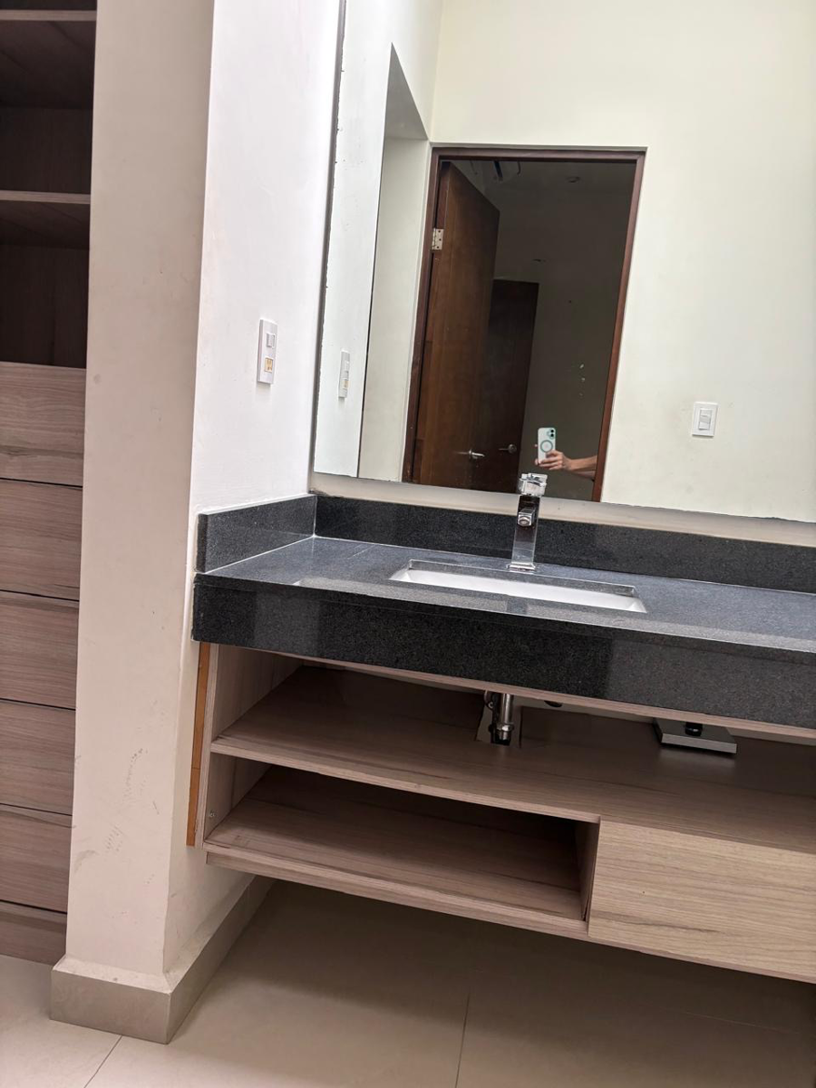 Casa en Renta en El Barro, Monterrey, Nuevo León