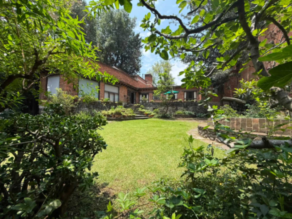 Casa en venta en San Jeronimo Lidice, La Magdalena Contreras — foto 1 de 35