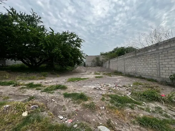 Terreno con acceso a servicios