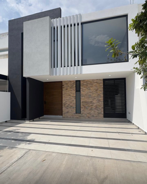 HERMOSA CASA EN VENTA EN SIERRA NOGAL 2 (SIERRA DEL FRESNO) | SALÓN DE EVENTOS | ÁREAS VERDES | DOBL