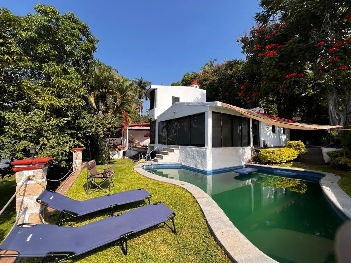 Casa en venta en Tequesquitengo, Jojutla — foto 1 de 35