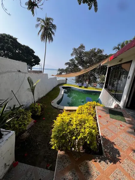 Casa en venta en Tequesquitengo, Jojutla — foto 3 de 35