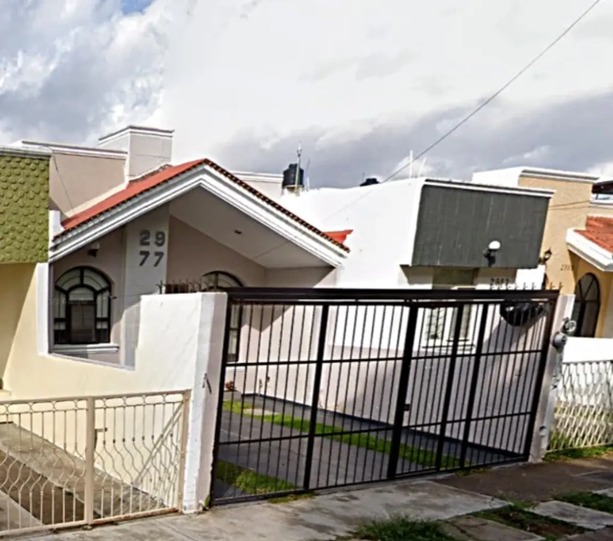Casa en venta en Jardines Del Valle, Zapopan — foto 1 de 4