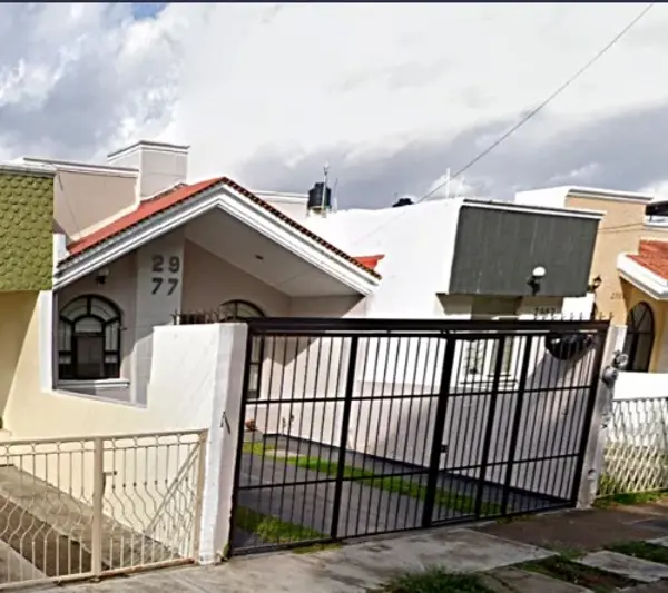 Casa en venta en Jardines Del Valle, Zapopan — foto 2 de 4