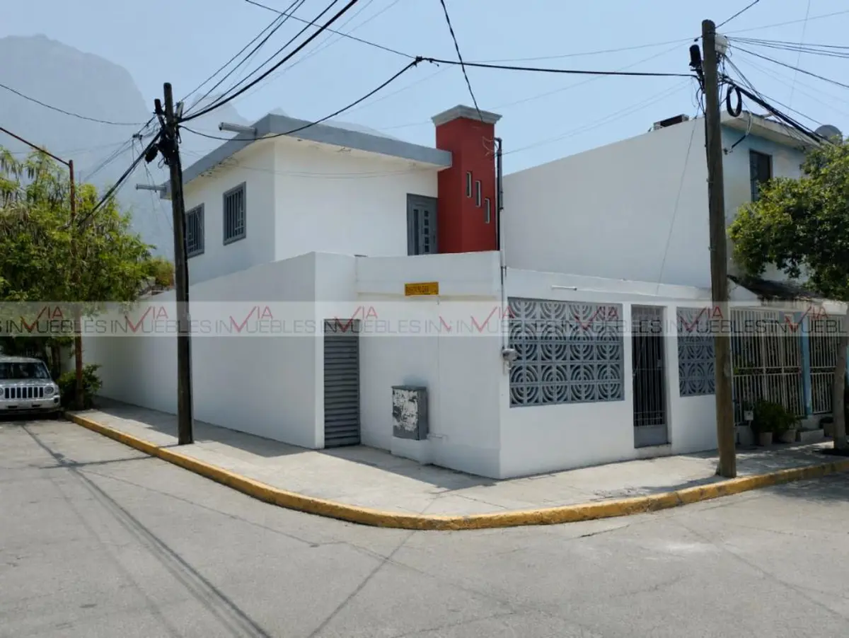Casa en renta en Mártires de Cananea, Santa Catarina — foto 1 de 17
