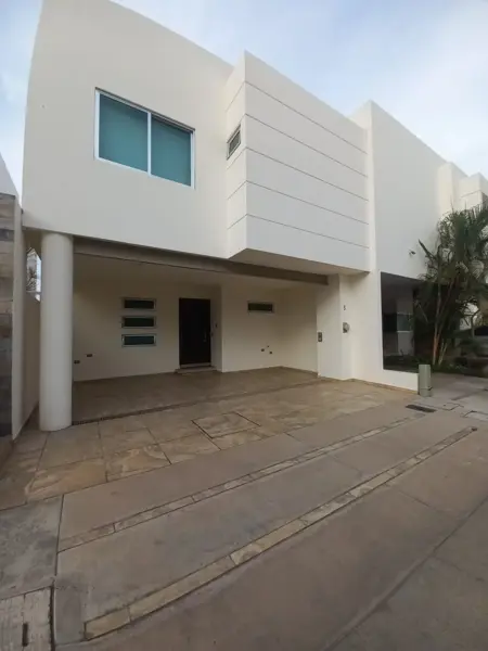 Casa en renta en Country Courts, Culiacán — foto 2 de 18