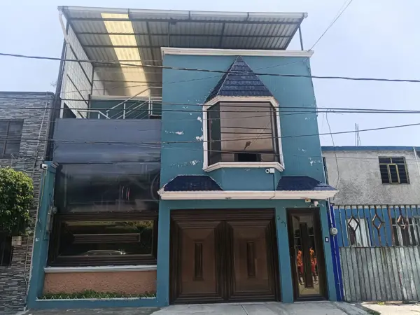 Casa en venta en Villa de las Flores 1a Sección (Unidad Coacalco), Coacalco de Berriozábal — foto 2 de 56
