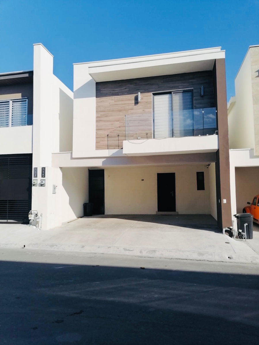 Casa en Renta en Almería, Apodaca, Nuevo León