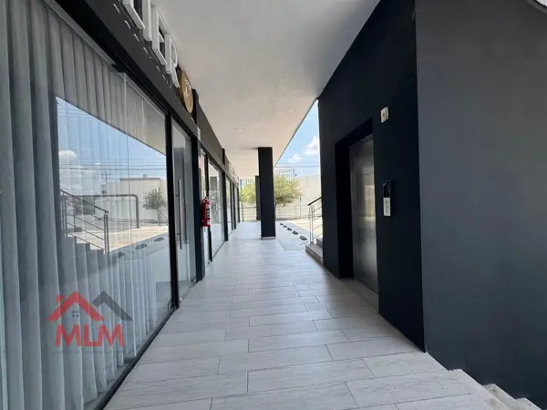 Local en renta en La Estanzuela, Monterrey — foto 3 de 8