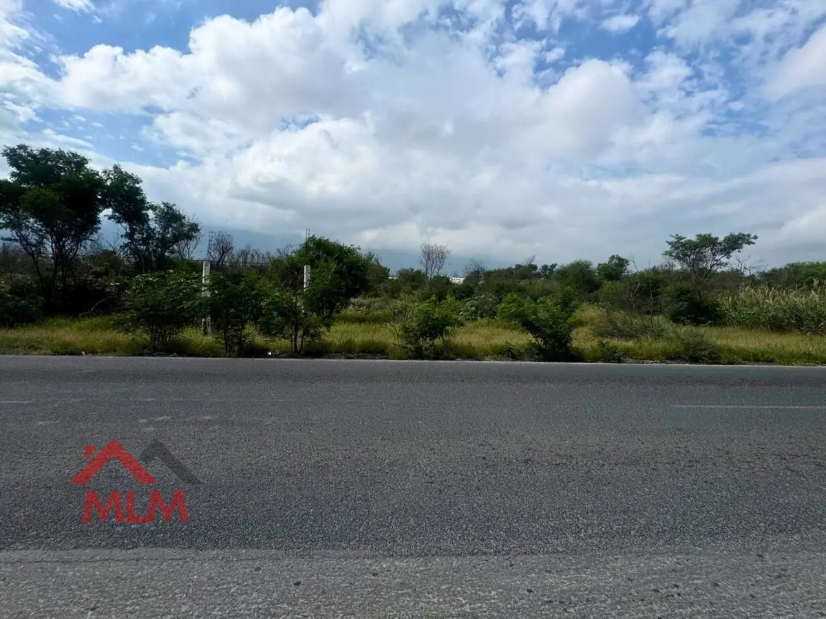Terreno en renta en Adolfo Lopez Mateos, Santa Catarina — foto 1 de 12