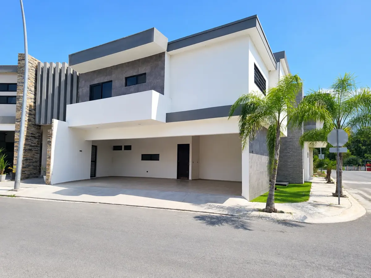 Casa en Venta en Amorada Privada Residencial, Santiago, Nuevo León