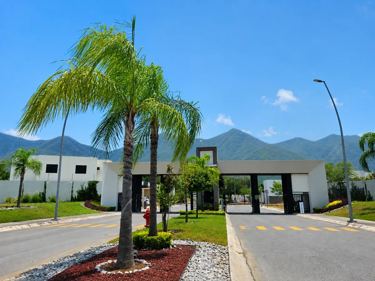 Casa en Venta en Amorada Privada Residencial, Santiago, Nuevo León