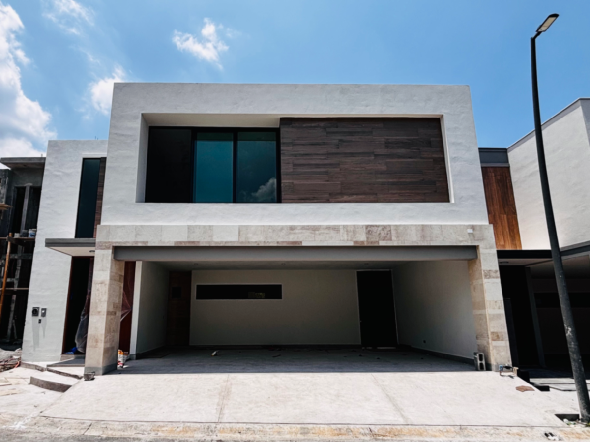 Casa en Venta en Los Nogales, Santiago, Nuevo León